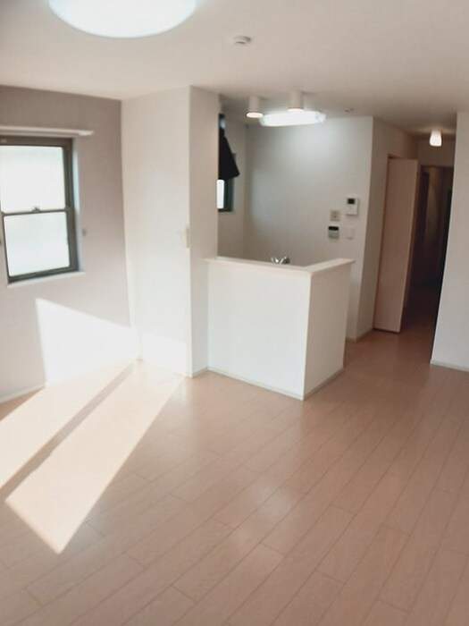 物件内観写真4　(居室)