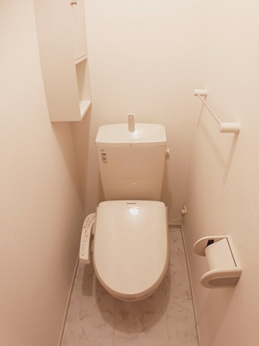 物件内観写真9　(トイレ)