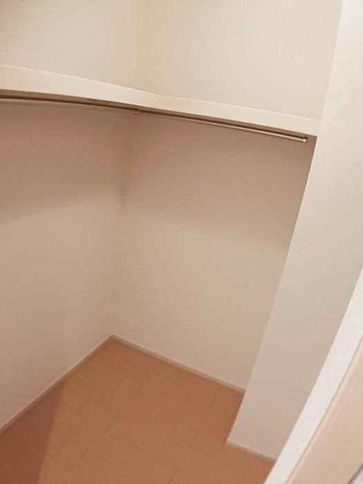物件内観写真10　(収納)