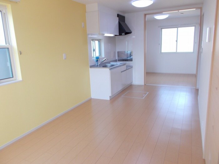 物件内観写真4　(居室)