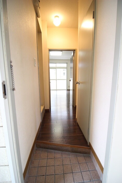 物件内観写真7　(廊下)