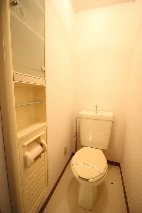 物件内観写真8　(トイレ)