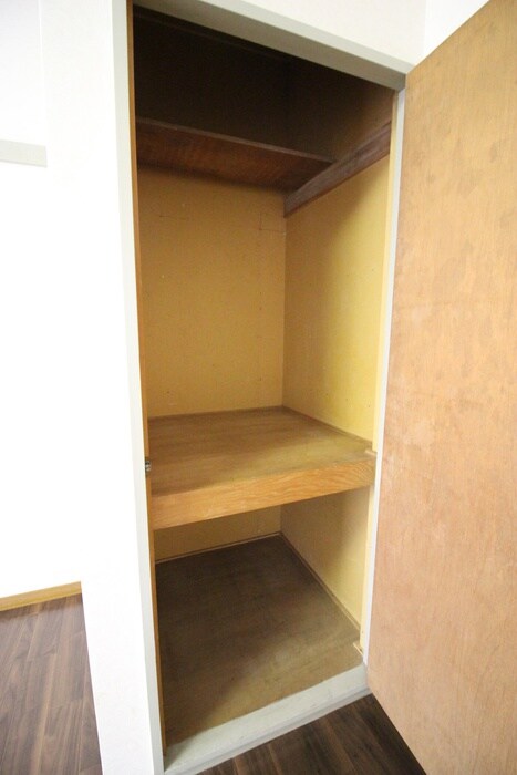 物件内観写真16　(収納)