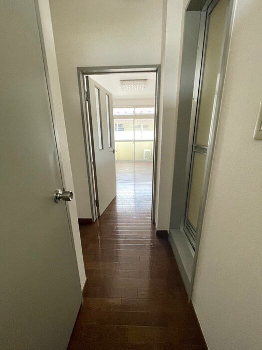 物件内観写真17　(廊下)