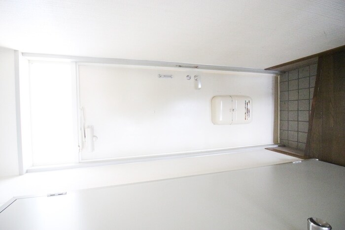 物件内観写真18　(玄関)