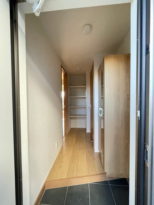 物件内観写真15　(玄関)