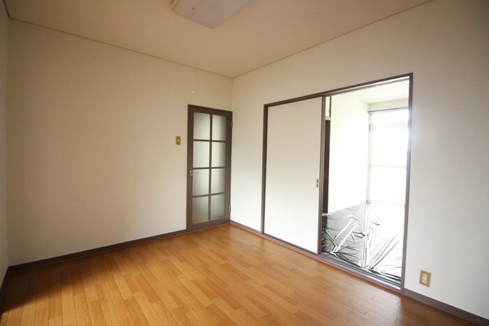 物件内観写真6　(居室)