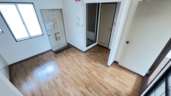 物件内観写真12　(洗濯機置場)