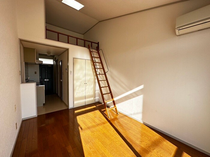 物件内観写真9　(居室)