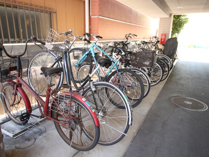 物件外観写真6　(駐輪場)