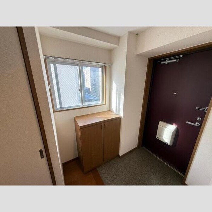 物件内観写真14　(玄関)