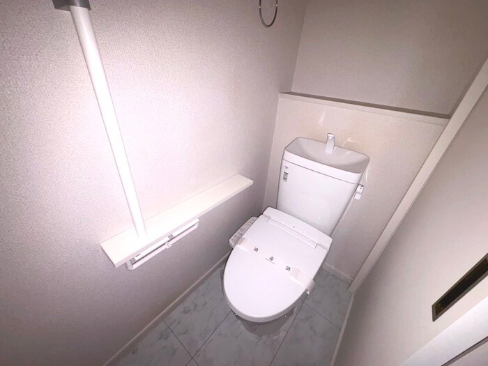 物件内観写真15　(トイレ)