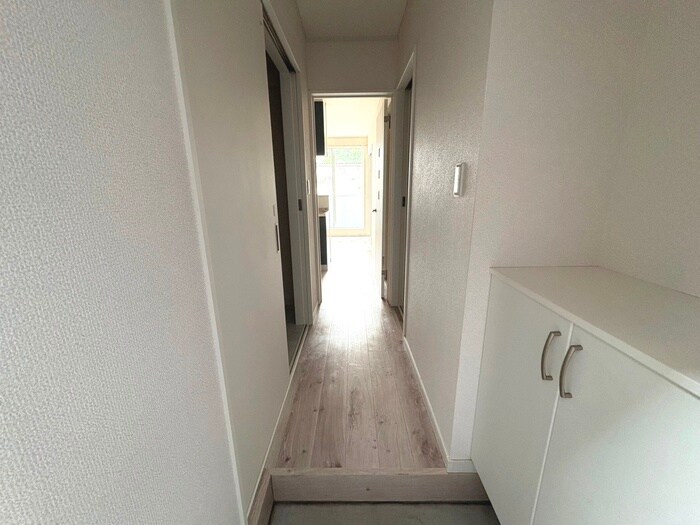 物件内観写真16　(廊下)