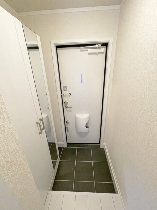 物件内観写真15　(玄関)