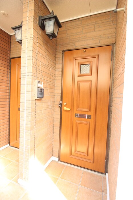 物件内観写真16　(玄関)