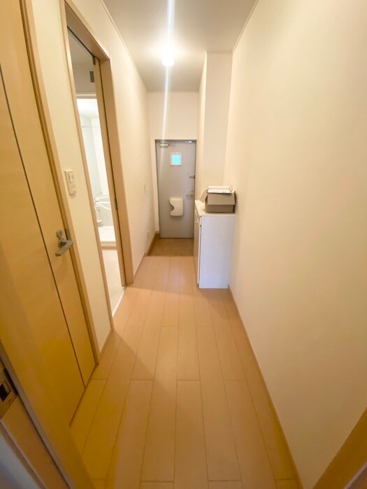 物件内観写真21　(廊下)