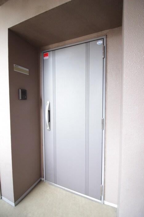 物件内観写真17　(玄関)