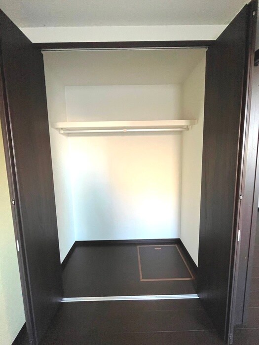 物件内観写真11　(収納)