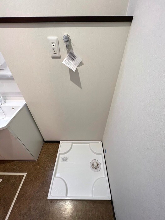 物件内観写真17　(洗濯機置場)