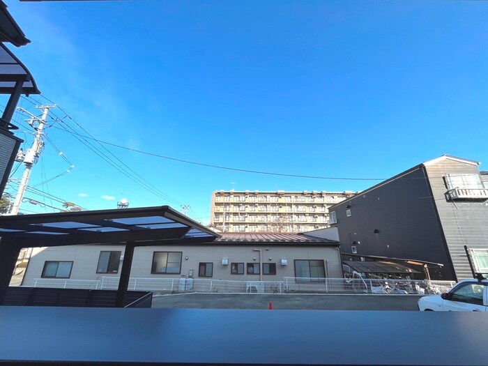 物件内観写真18　(室内からの展望)