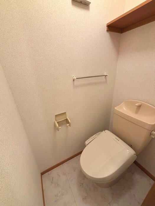 物件内観写真11　(トイレ)