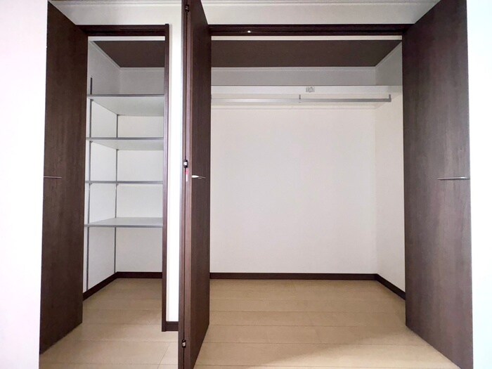 物件内観写真5　(収納)