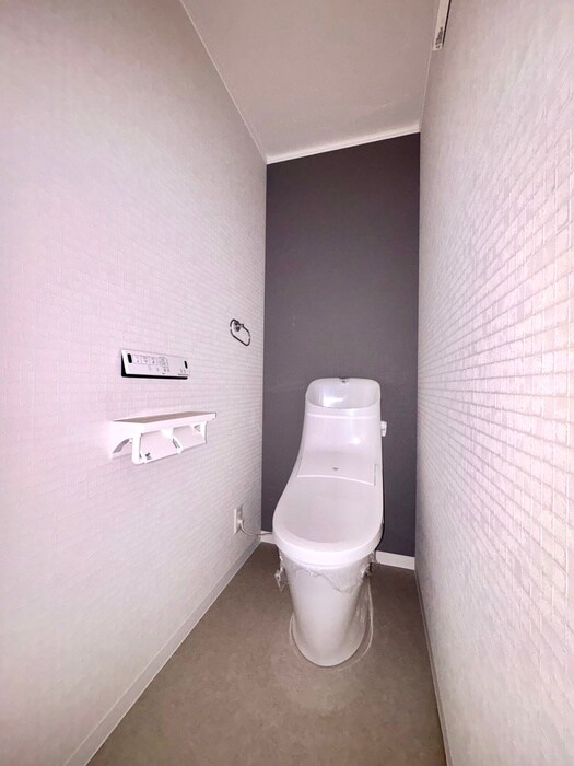 物件内観写真9　(トイレ)