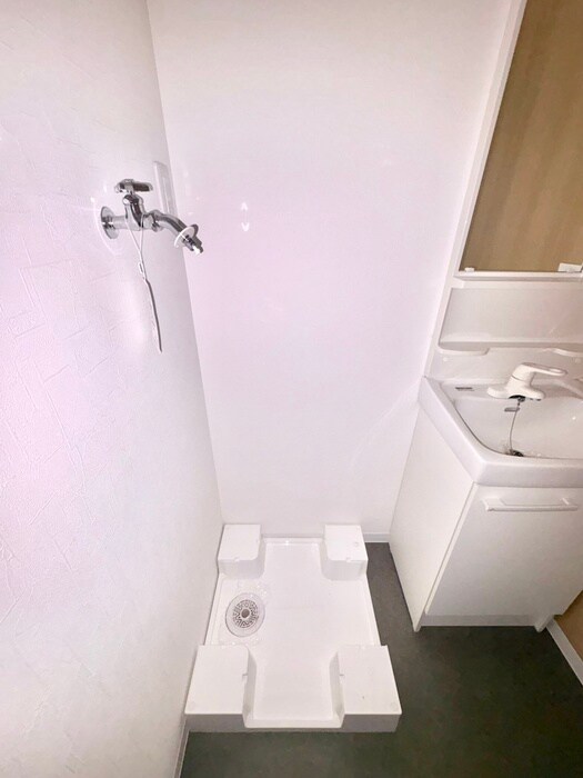 物件内観写真10　(洗濯機置場)