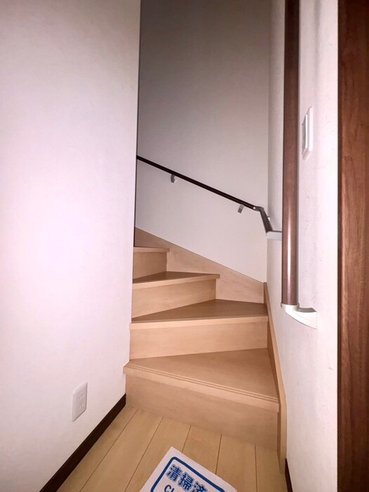 物件内観写真11　(廊下)