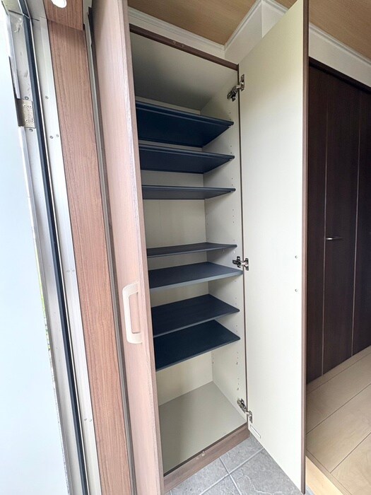 物件内観写真14　(靴箱)