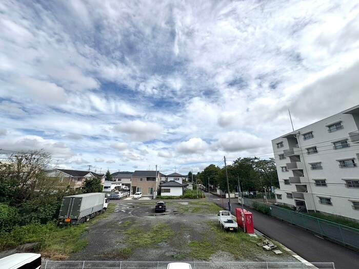 物件内観写真16　(室内からの展望)