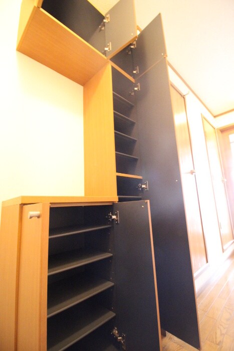 物件内観写真18　(靴箱)