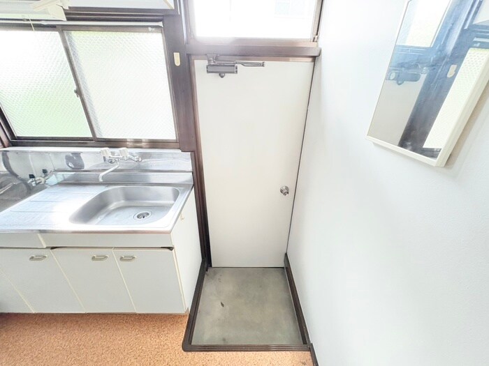 物件内観写真15　(玄関)