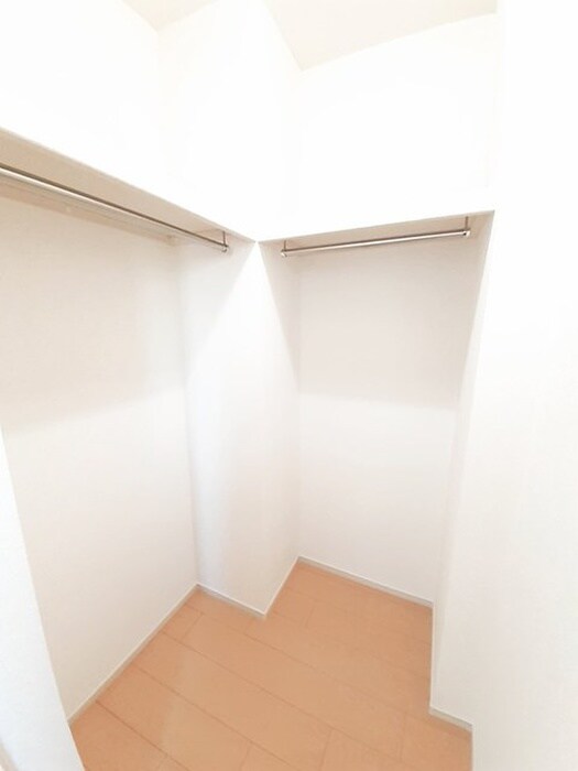 物件内観写真10　(収納)