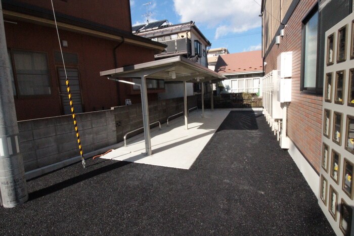 物件外観写真5　(駐輪場)