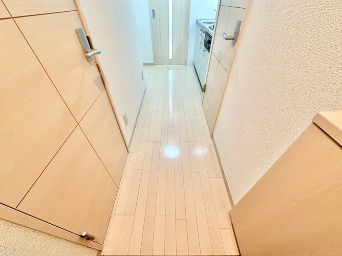 物件内観写真16　(廊下)