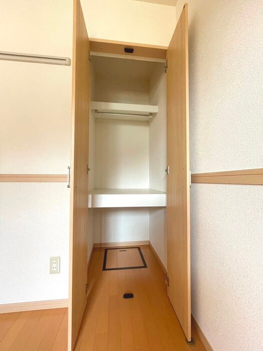 物件内観写真10　(収納)