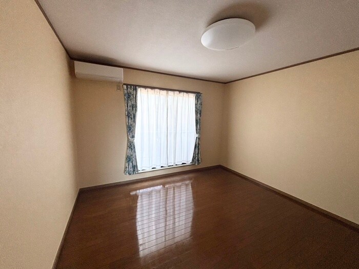 物件内観写真10　(居室)