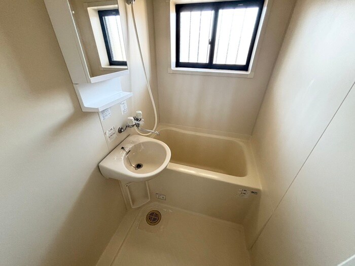 物件内観写真12　(バス／シャワールーム等)