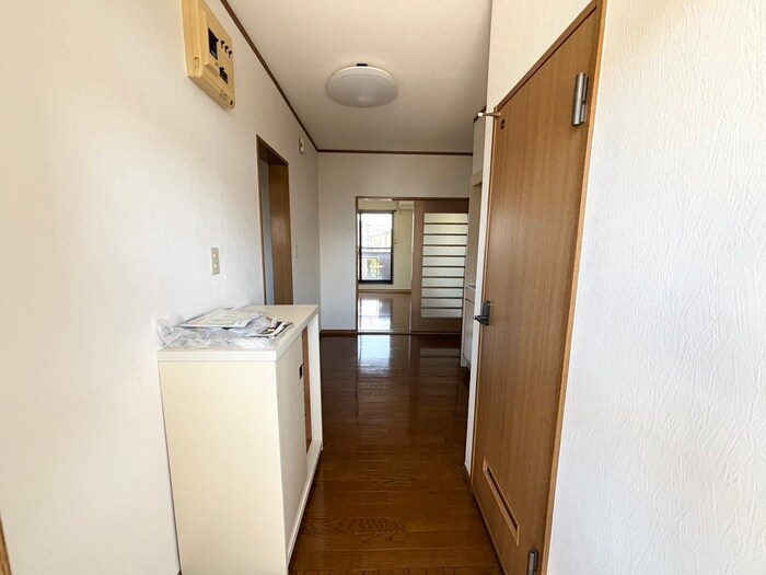 物件内観写真14　(廊下)