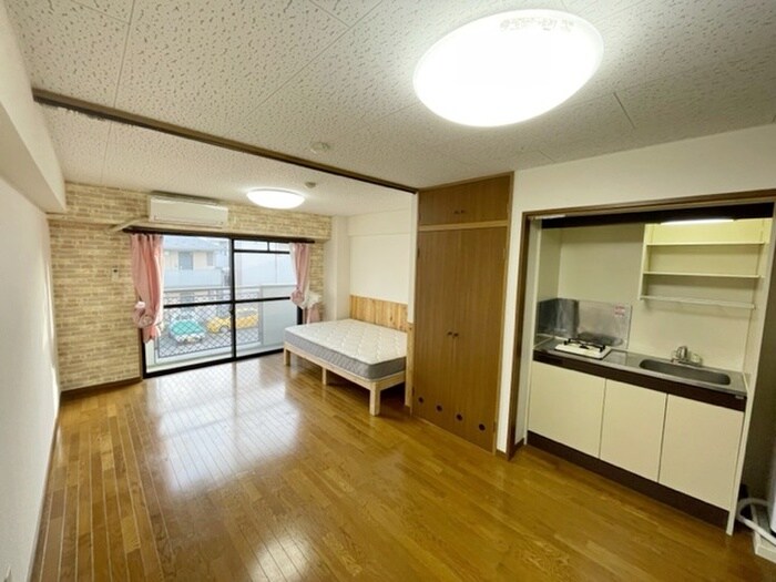 物件内観写真8　(居室)