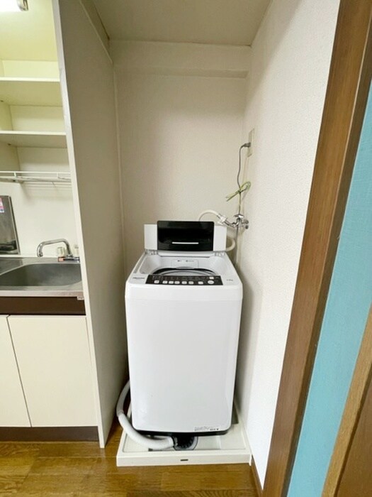 物件内観写真11　(洗濯機置場)