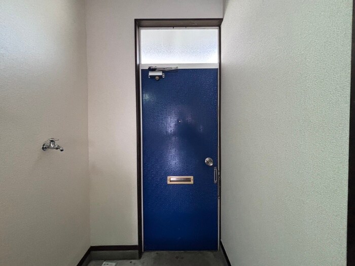 物件内観写真11　(玄関)