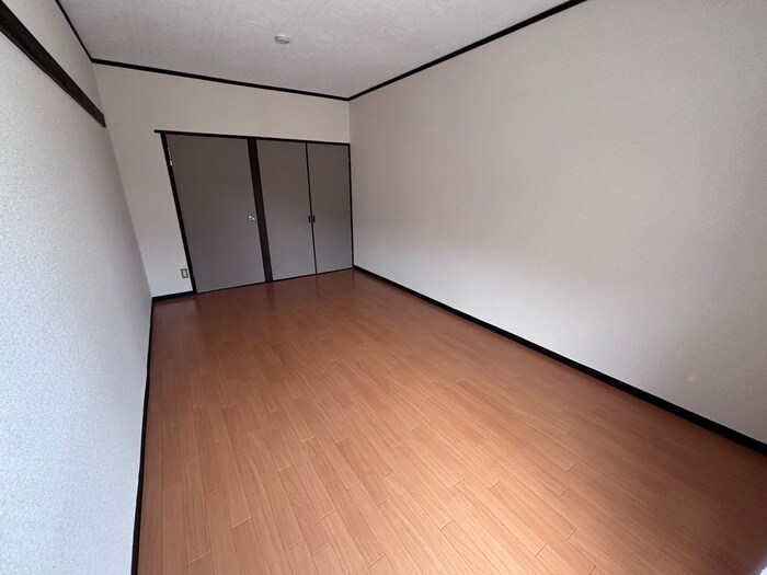 物件内観写真14　(居室)