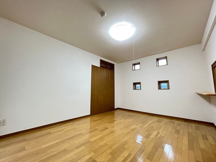 物件内観写真10　(居室)