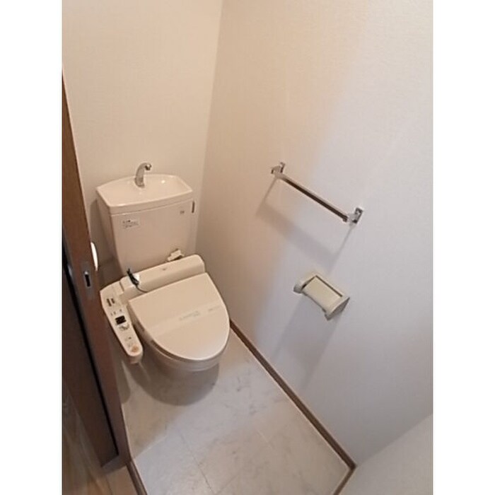 物件内観写真11　(トイレ)