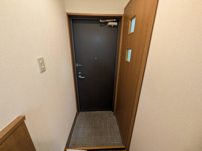 物件内観写真17　(玄関)