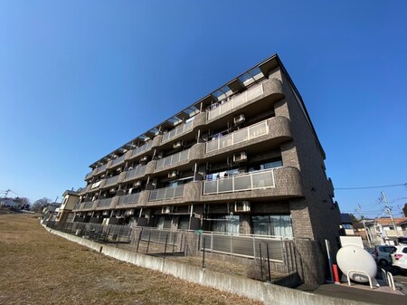 ﾏｼﾞｪｽﾃｨｯｸﾏﾝｼｮﾝ多賀城外観写真
