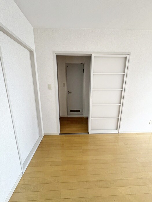 物件内観写真15　(廊下)