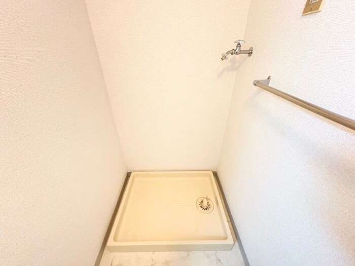 物件内観写真17　(洗濯機置場)